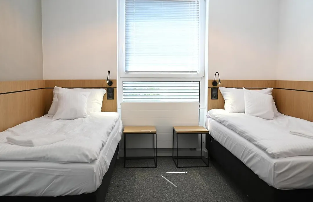 Hotel Parrot-1