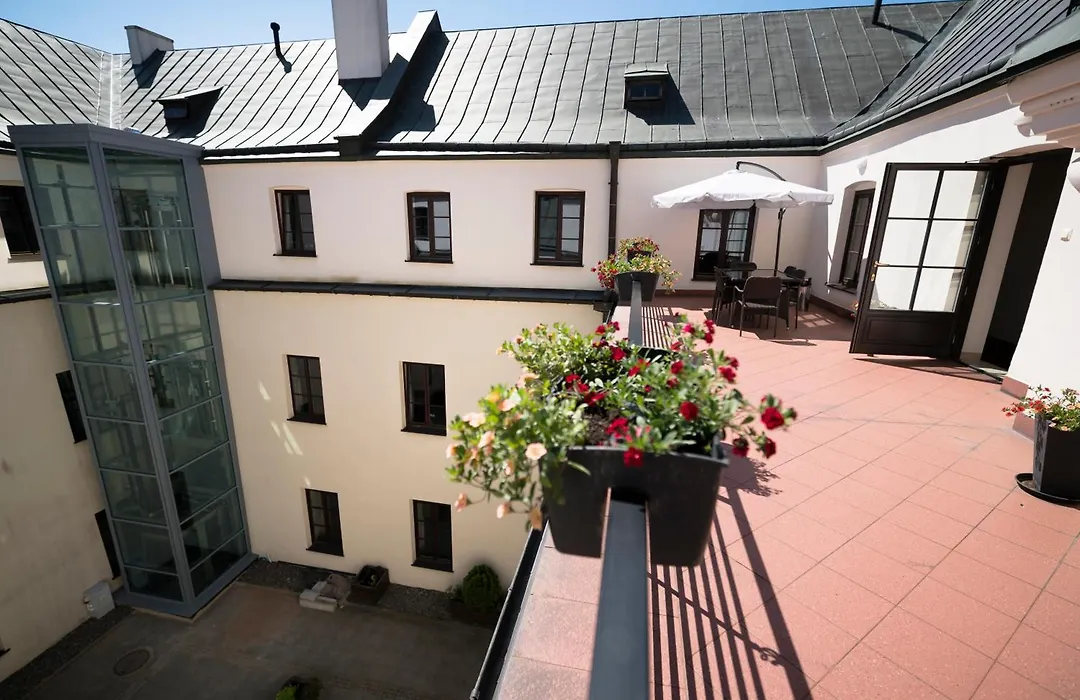 Dom na Podwalu-1