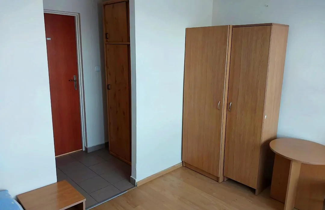 Tanie Noclegi Urzednicza-1