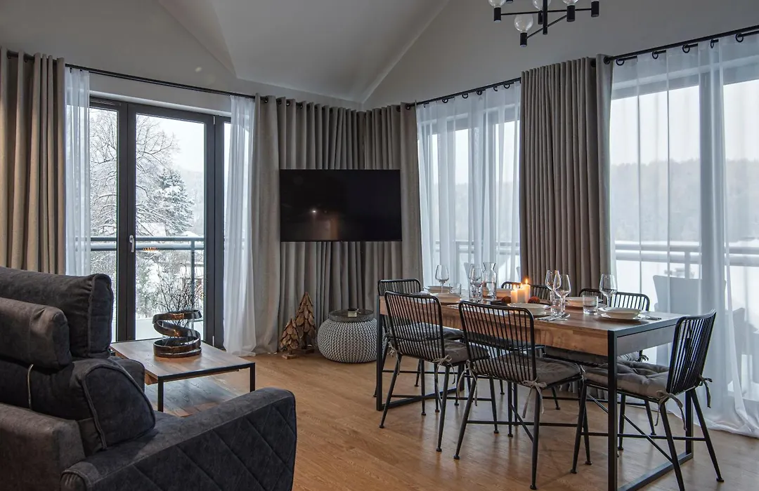 Wonder Home - Apartamenty Karpatia Resort tuż przy stoku i blisko szlaków turystycznych-1