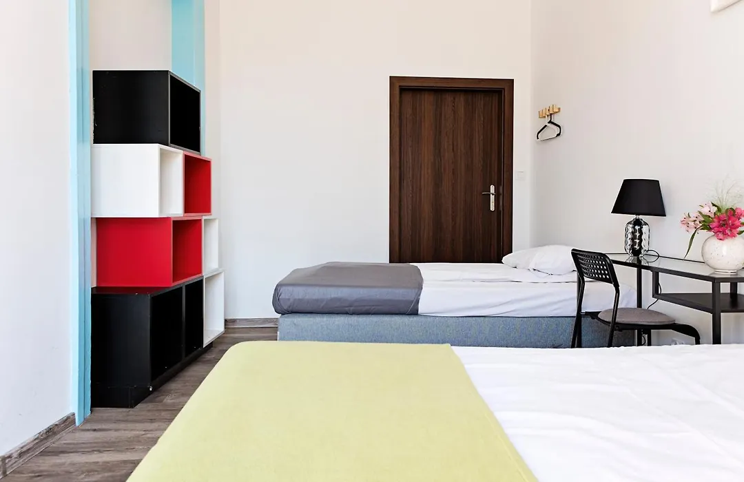 Hostel Królewska-1