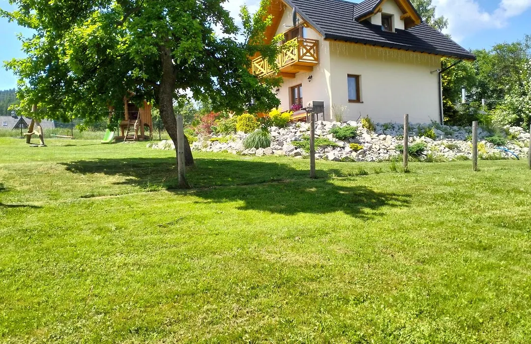 Domek na wzgórzu-1