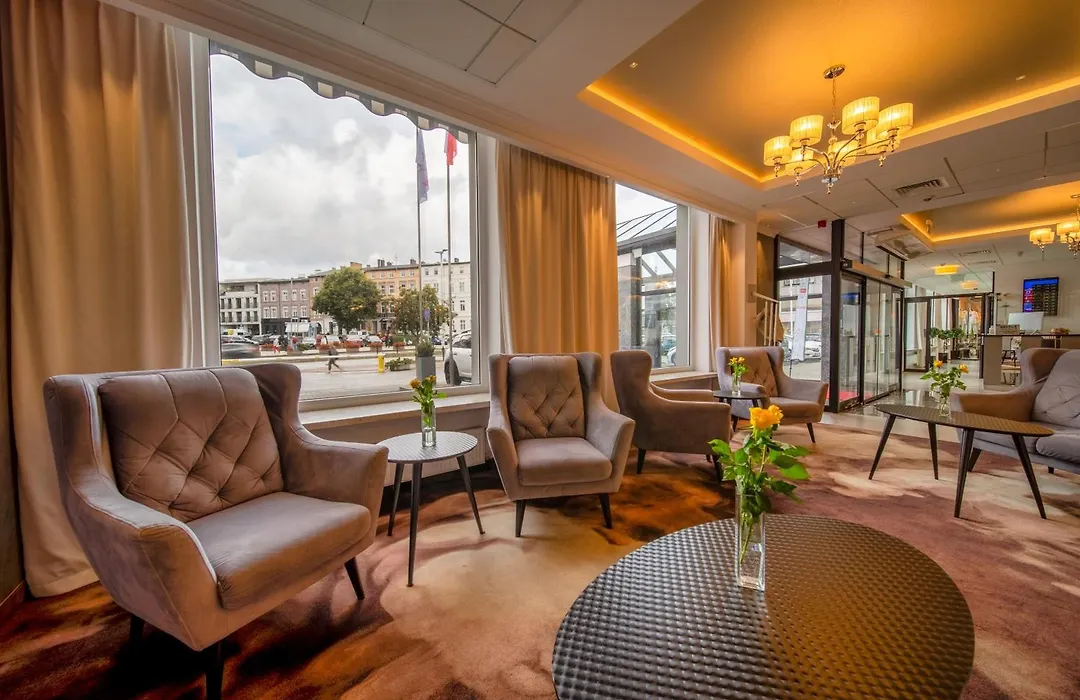 Hotel Gromada Arka Lux-1