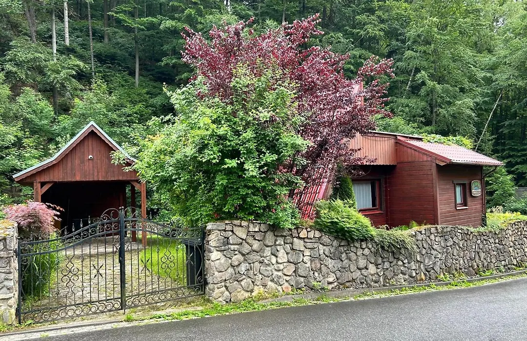 Domek nad potokiem-1