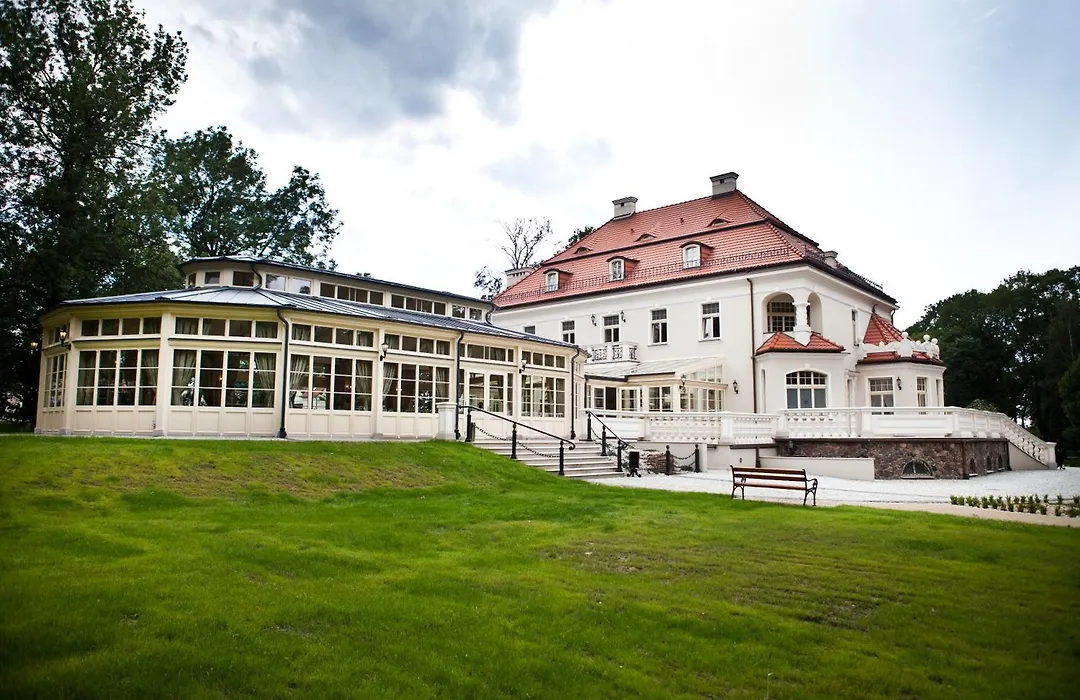 Pałac Tłokinia-1