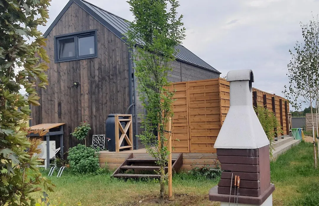 Domek Mazurski całoroczny nad jeziorem z Jacuzzi SPA-1