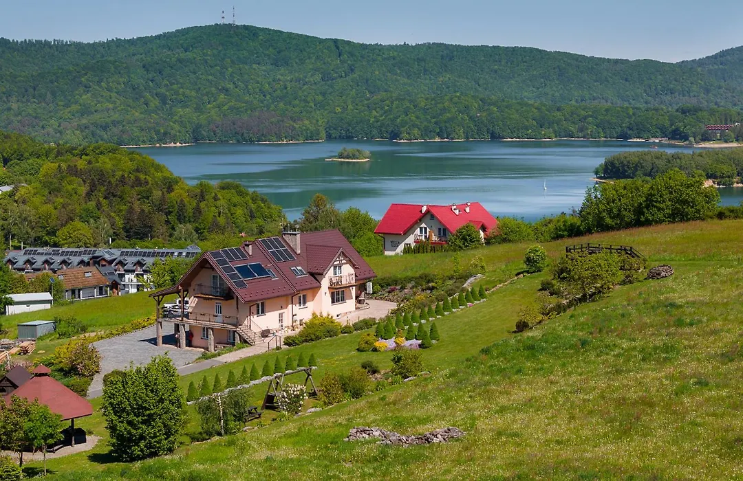 Willa Diana- z panoramą jeziora i gór w Polańczyku-1