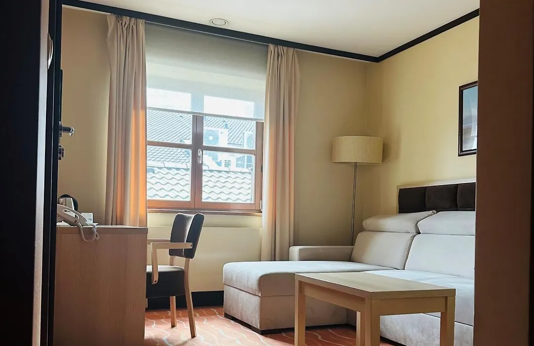 Hotel Skarbek-1