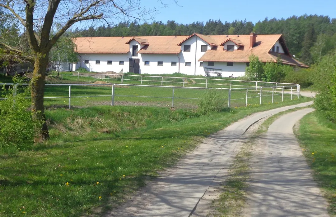 Sakowcówka - Agroturystyka , stajnia-1