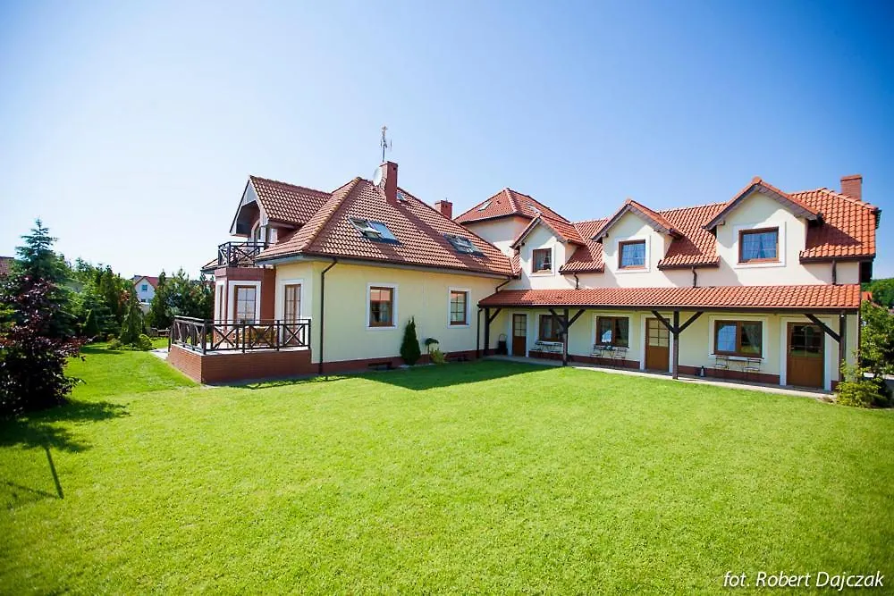 Willa Rogowskich - Apartamenty na wynajem w Rewalu-1