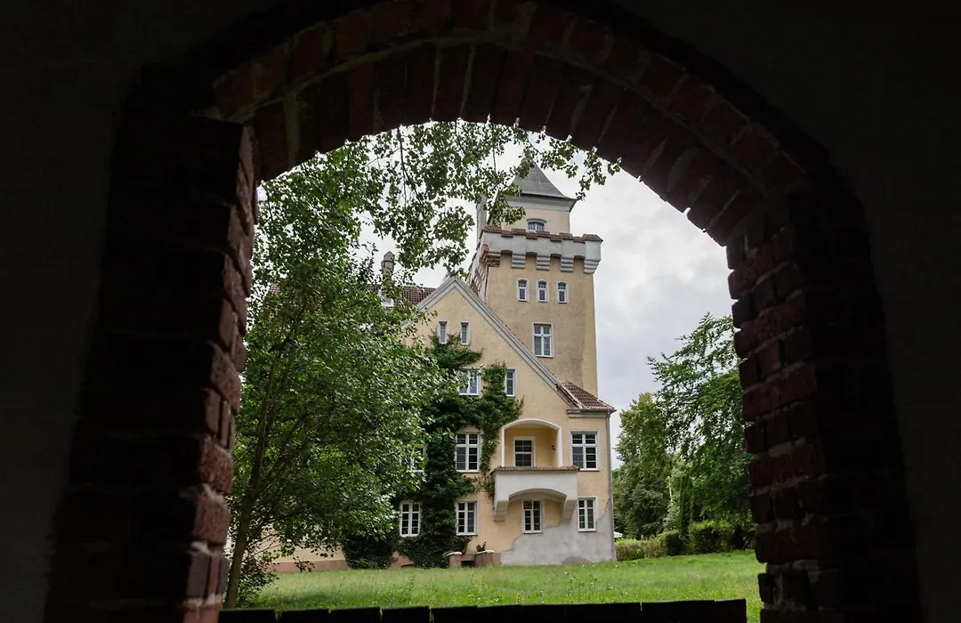 Zamek Nowęcin-1