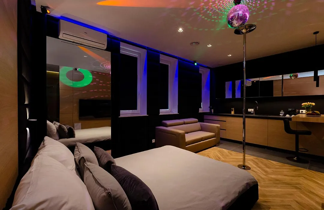Lupoapartments Z Jacuzzi Pole Dance Leczycka 29 Klimatyzacja Parking Dostep Na Kod-1