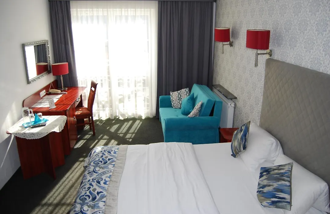 Amigo Hotel-1