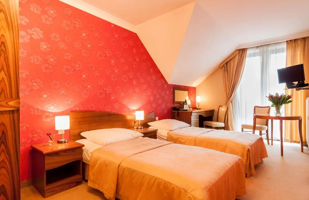 Hotel Fajkier-1
