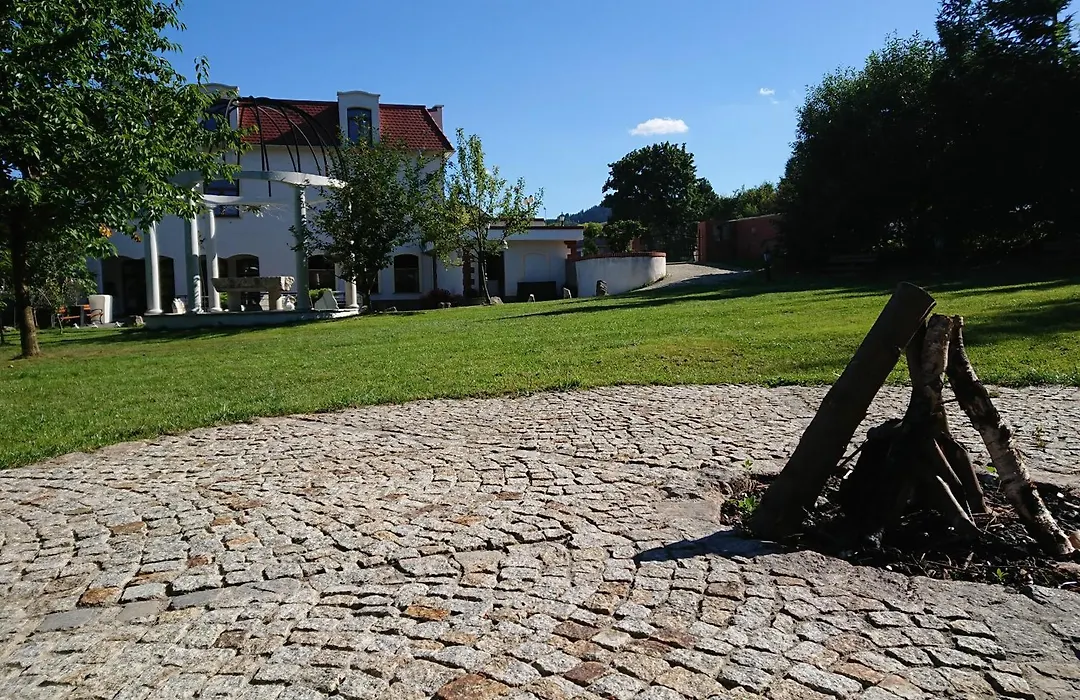 Dworek Galosa-1
