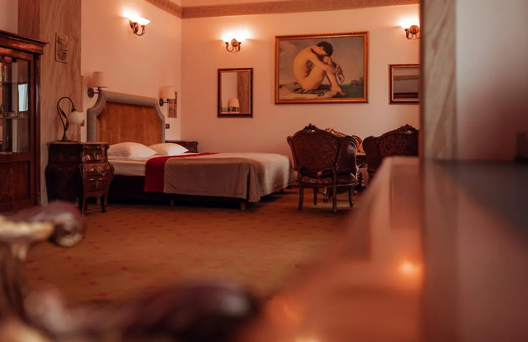 Hotel Ambasada Bolesławiec-1