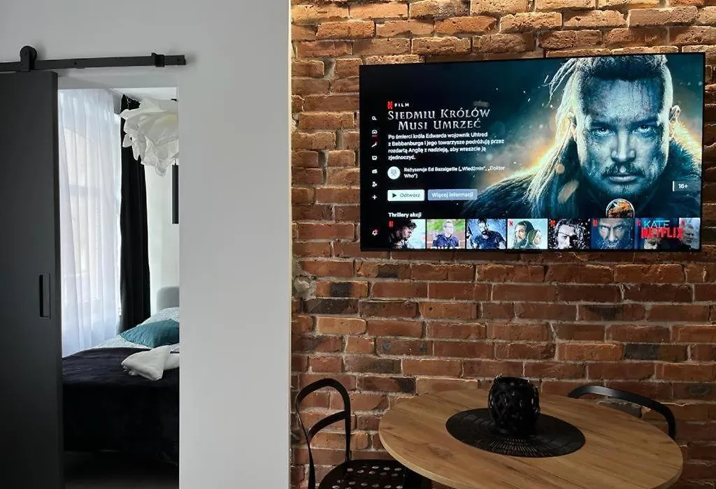 The M O D E R N C I T Y Spot-1