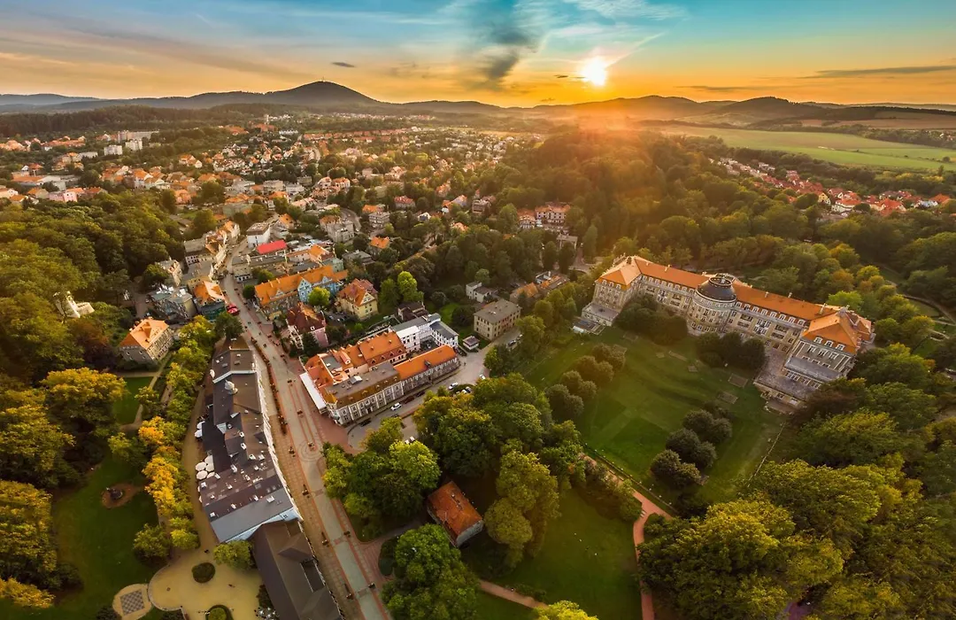 Dom Zdrojowy w Szczawnie - Zdroju-1