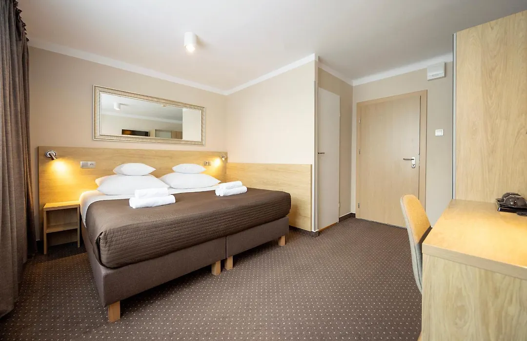 Hotel Boss-1