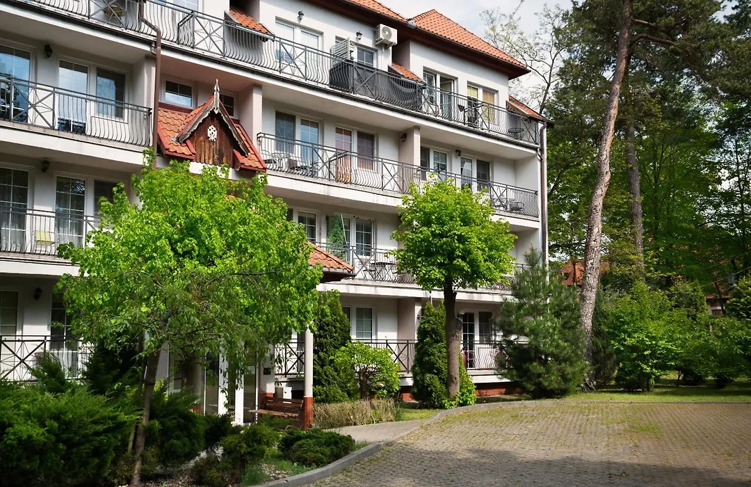 Mieszkania i apartamenty przy plaży, przyjazne czwronogom, dostępna wiata grillowa - Żeromskiego 2, HoliApart-1
