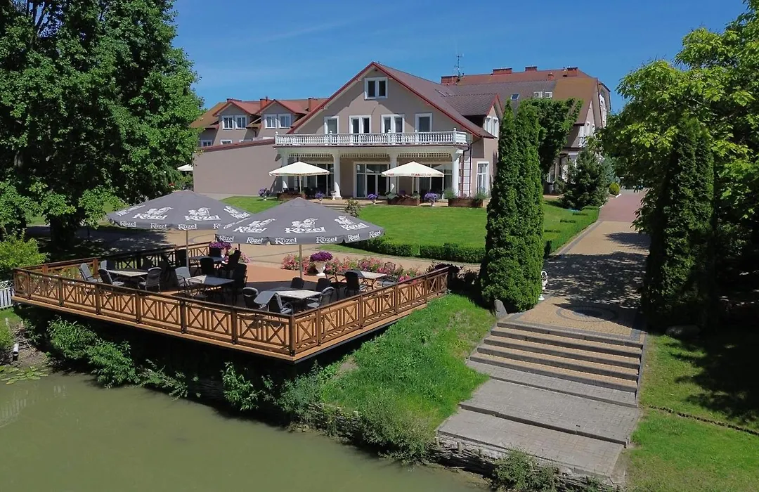 Hotel Chabrowy Dworek-1