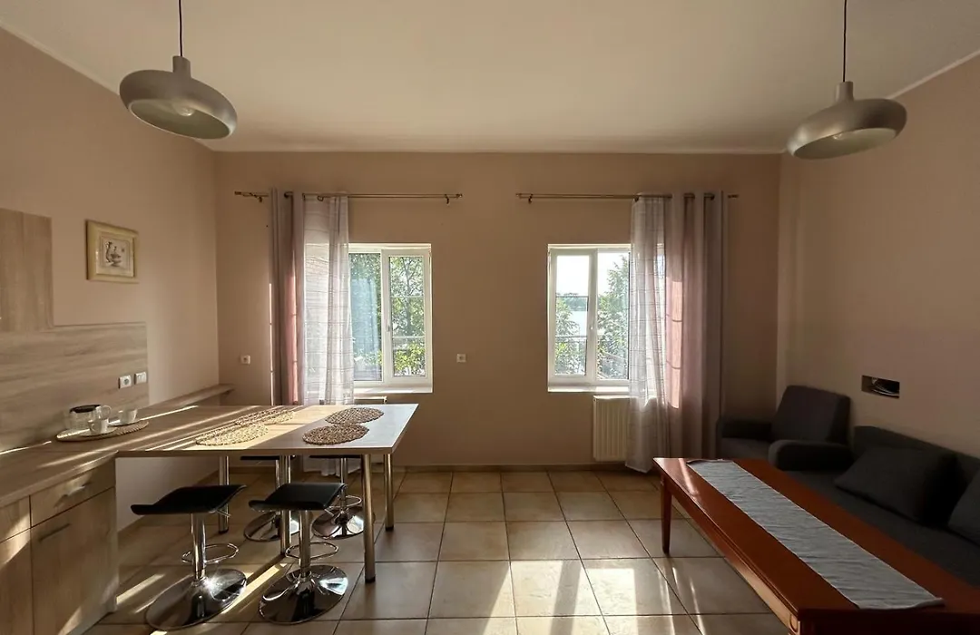 Apartamenty nad jeziorem-1