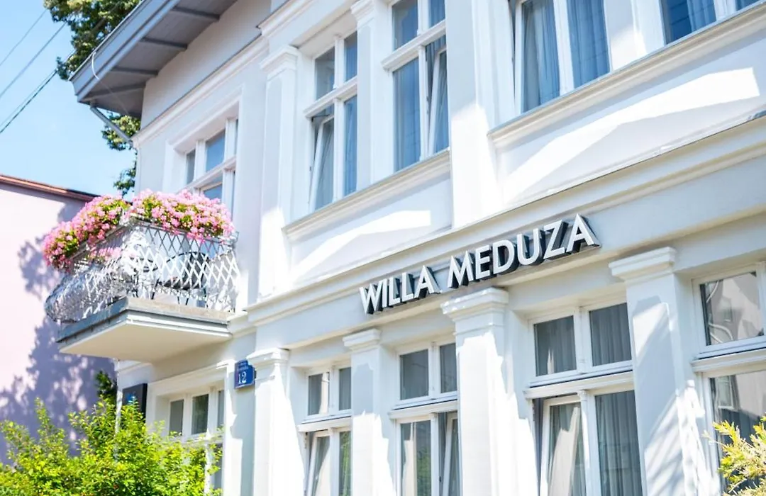 Willa Meduza-1