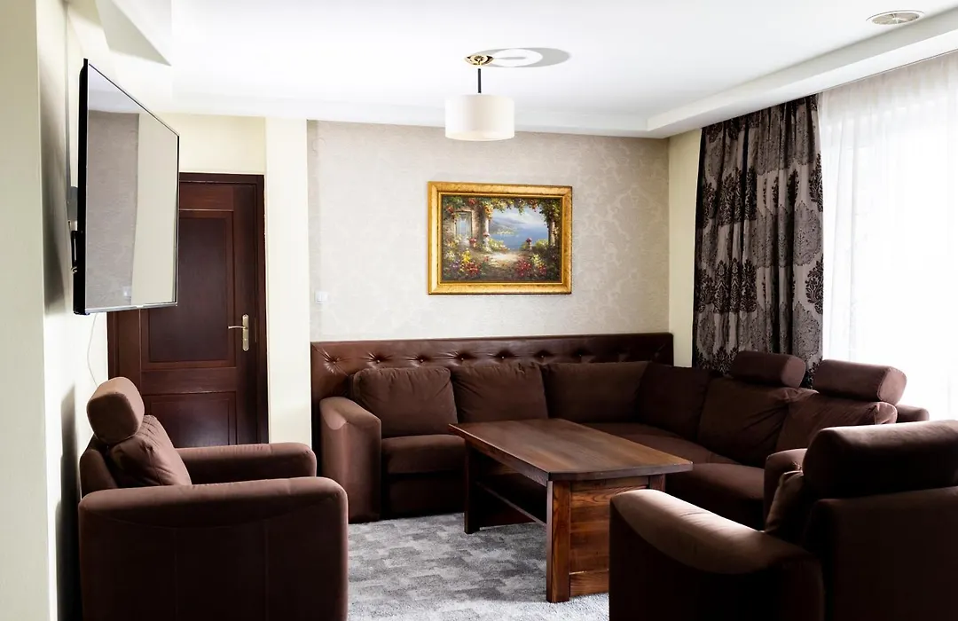 Hotel Villa Bolestraszyce-1