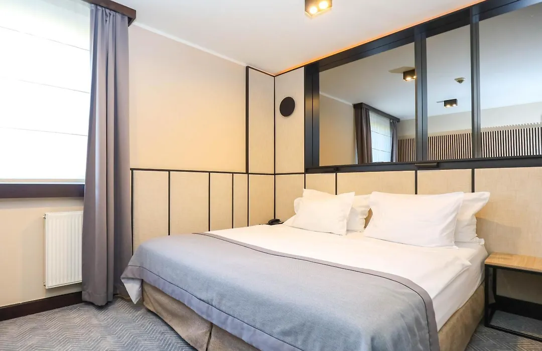 Ilonn Hotel-1