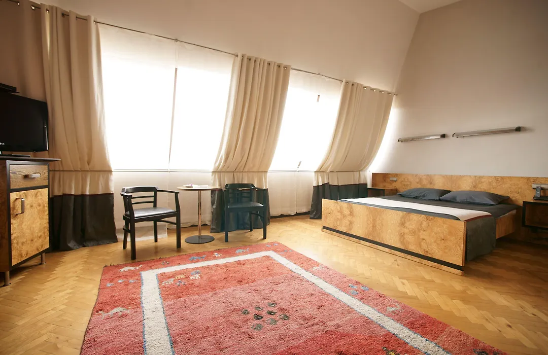 Hotel Monopol-1