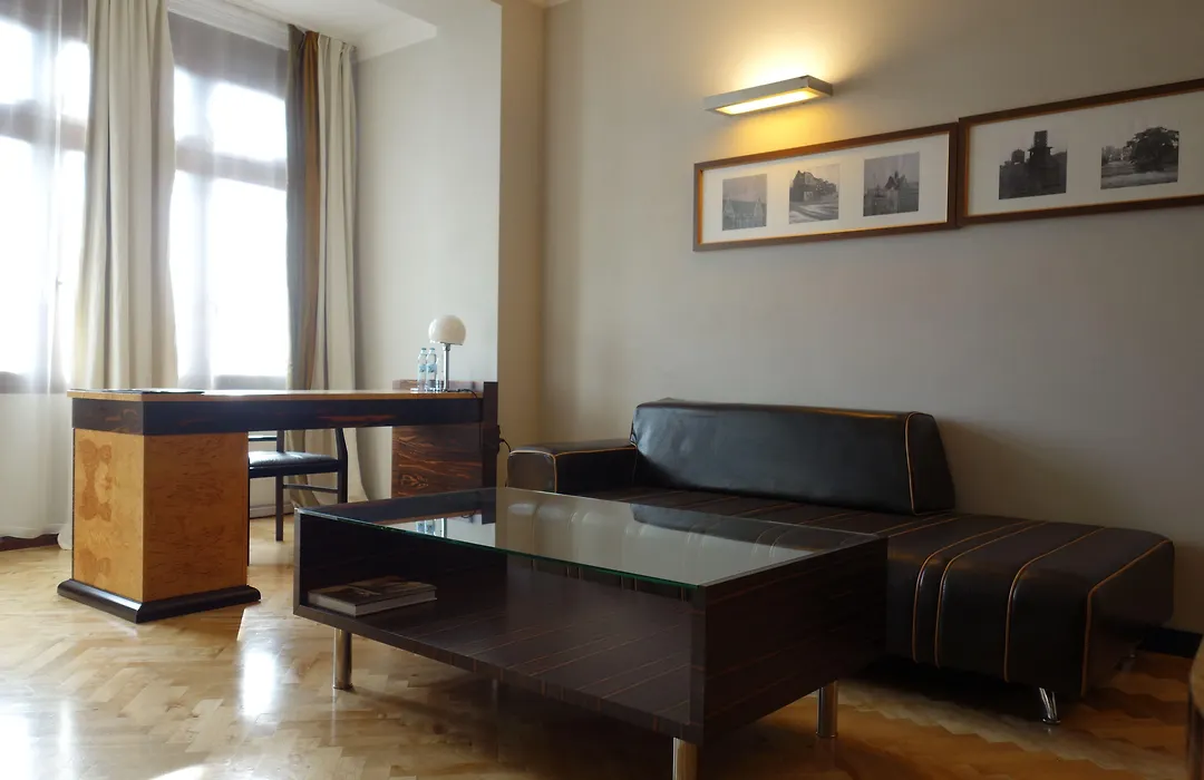 Hotel Monopol-1