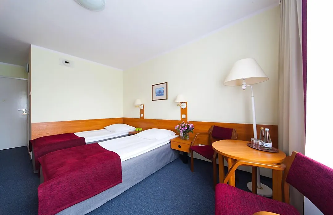 Hotel Ior-1