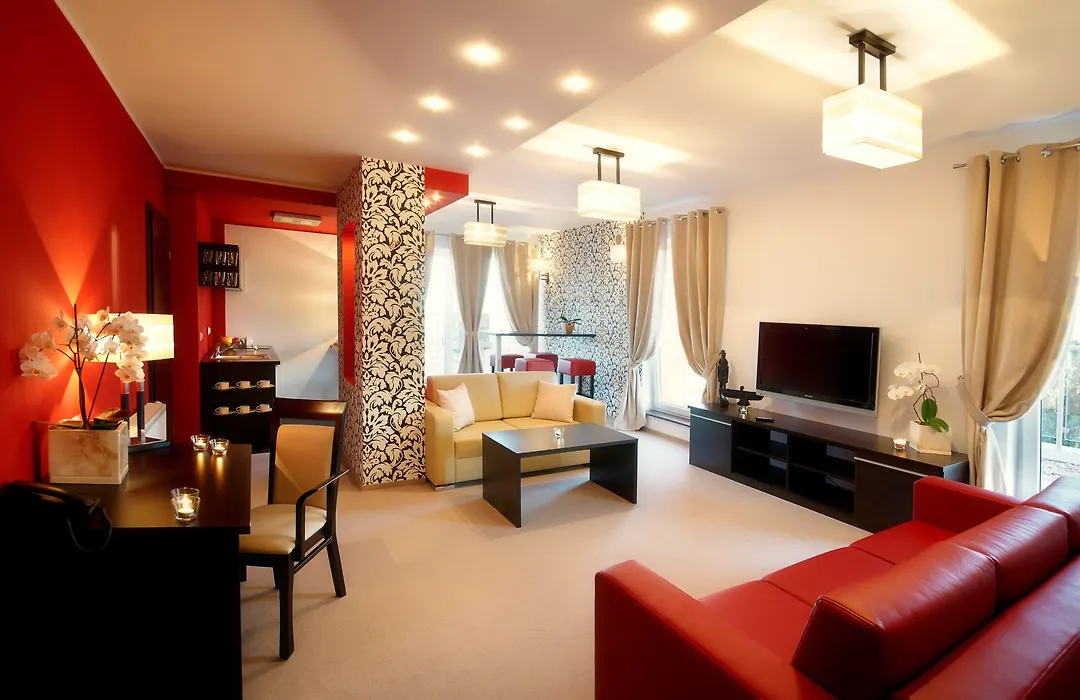 Hotton Hotel-1