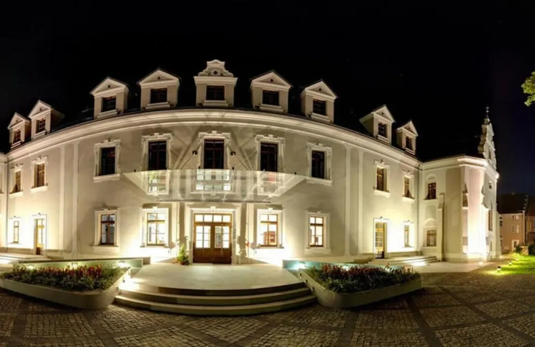 Hotel Zamek Lubliniec-1
