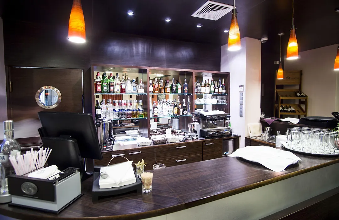 M Hotel-1