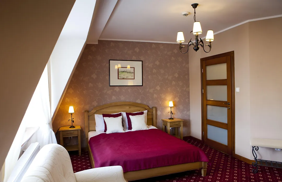 Hotel i Restauracja Pod Orłem-1