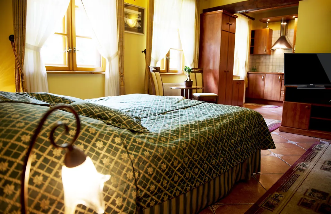 Hotel Dworek Wapionka-1