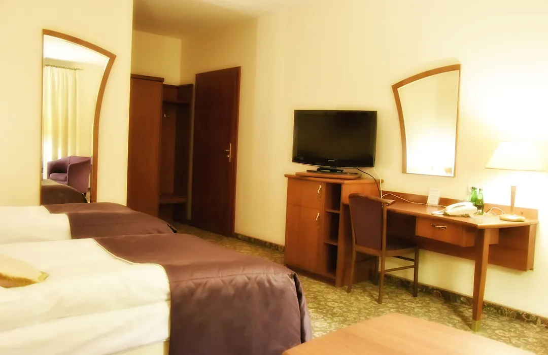 Hotel Amaryllis-1