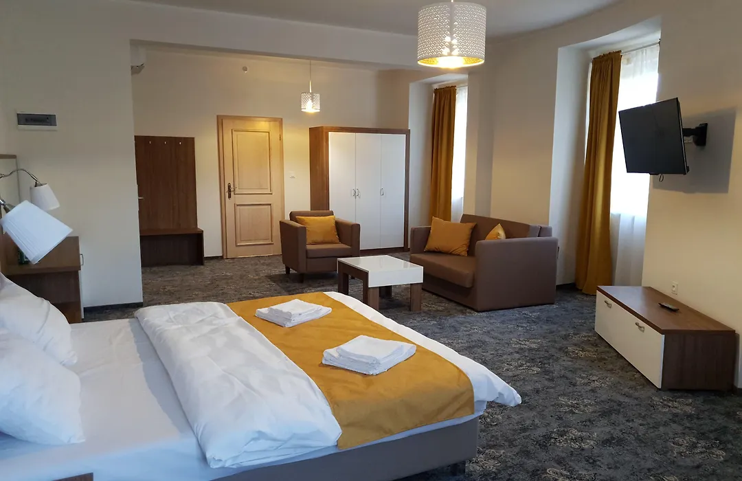 Hotel Nadodrzanski Dwor - Nowa Sol-1