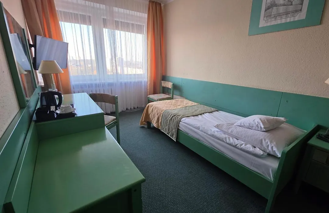 Hotel Gromada Pila-1