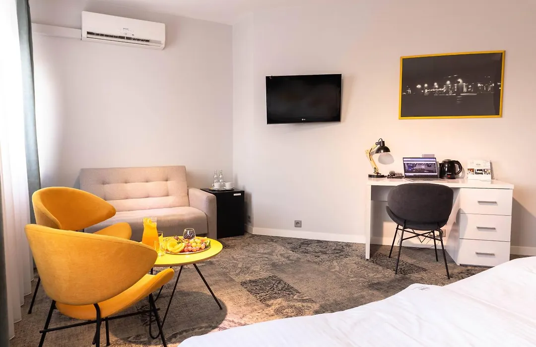 Hotel Nafta Krosno-1