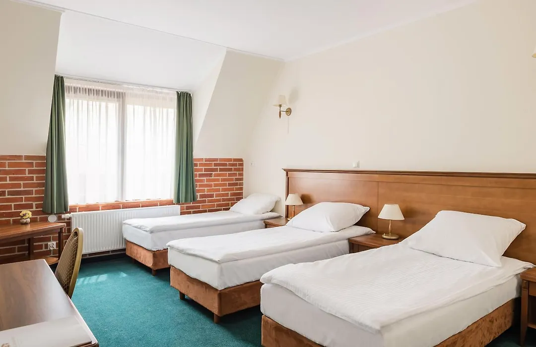 Hotel Szymbark-1