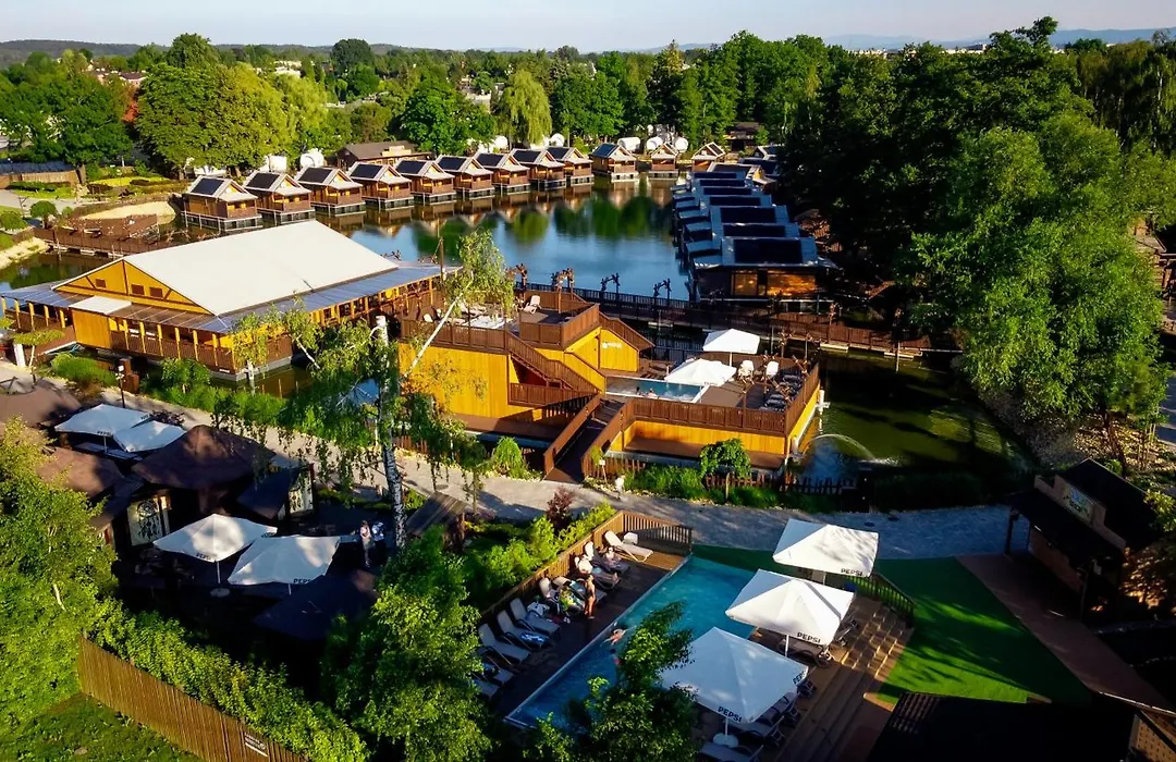 Western Camp Resort-1