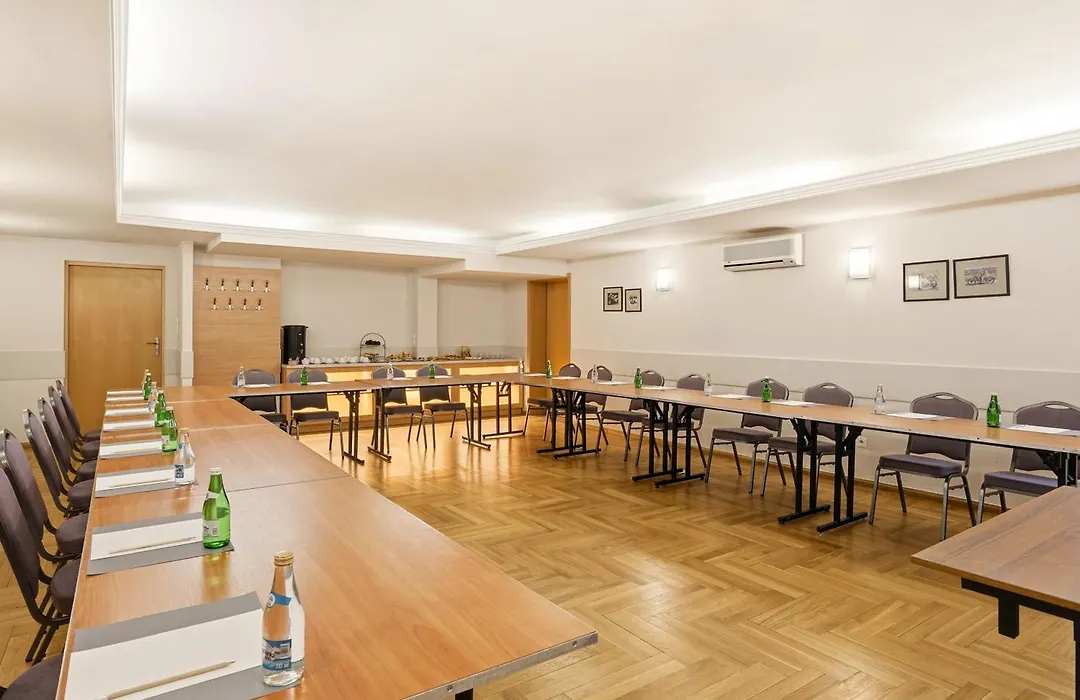 Hotel Bielany-1
