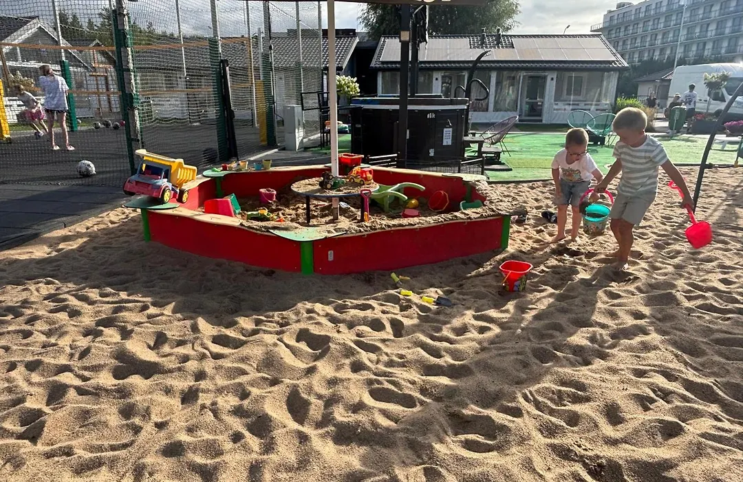 CAMP NORD Mielno Resort- komfortowe domki centrum-1
