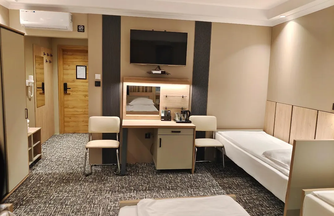 Pensione Antonio - Spokojny Hotel, Centrum Słupska-1
