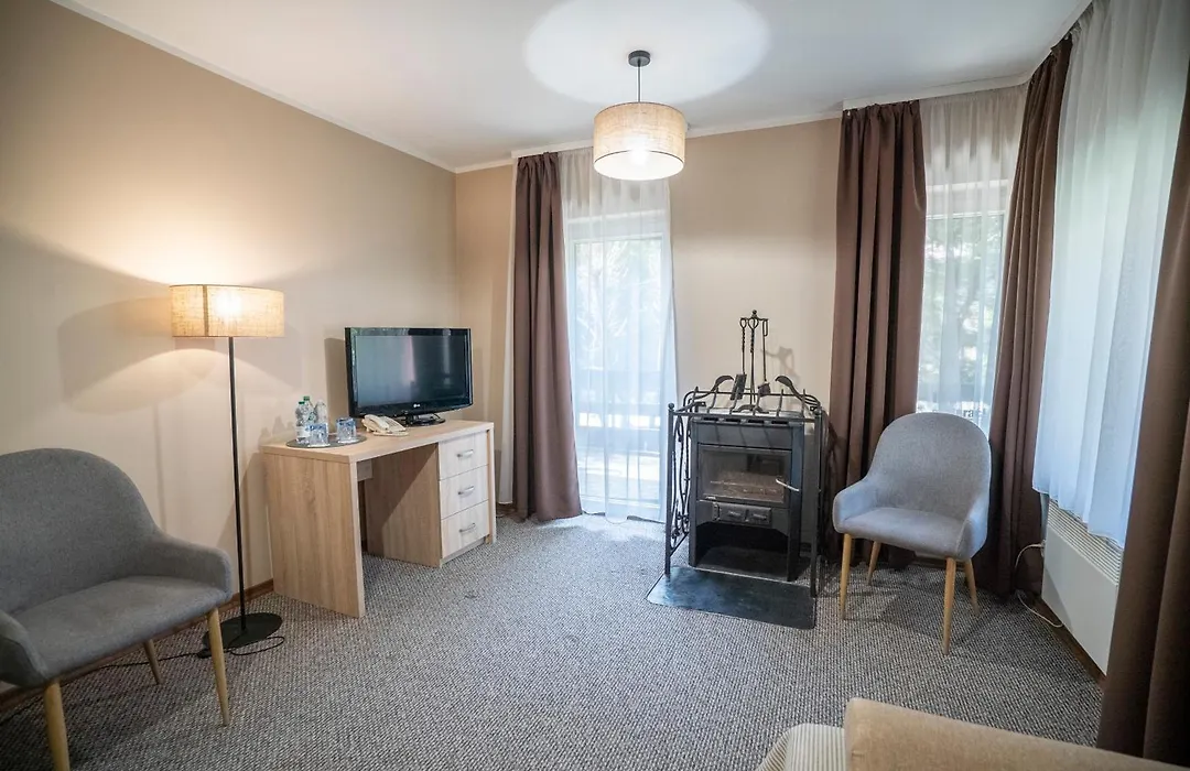 Hotel Ognisty Ptak-1