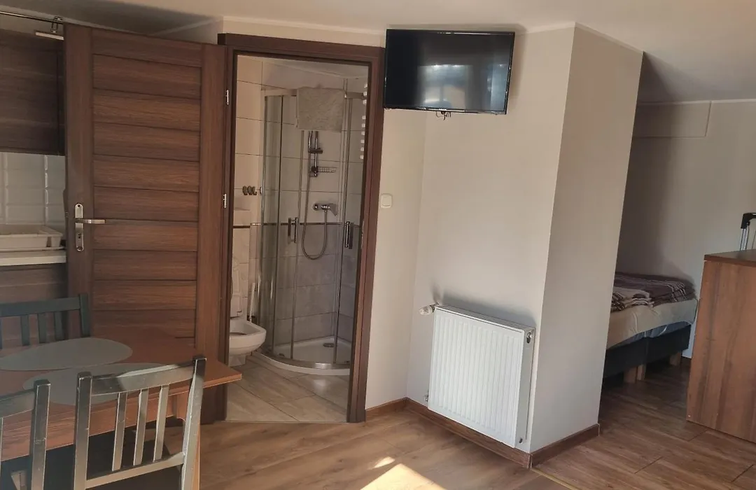 Pokoje Zacisze Leśne-1