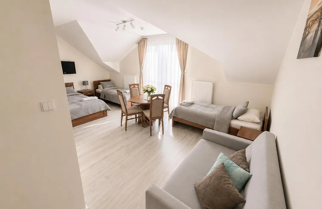 Villa Martii - Pokoje Rodzinne z Aneksami-1