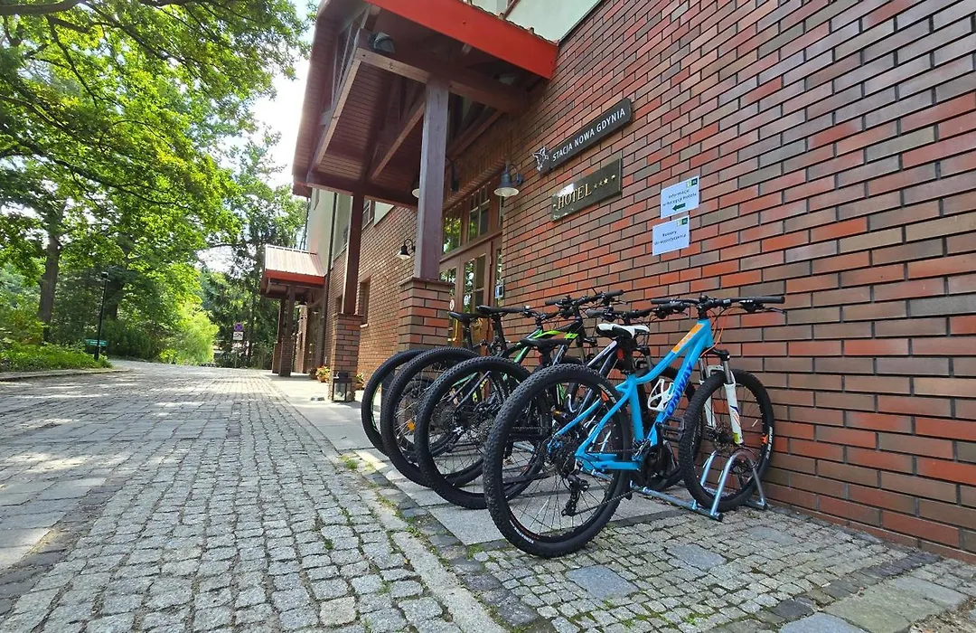 Stacja Nowa Gdynia Bed&Breakfast-1